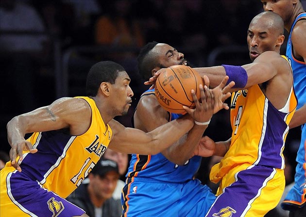 LA Lakers Not Title Favorites -- Even With Dwight Howard