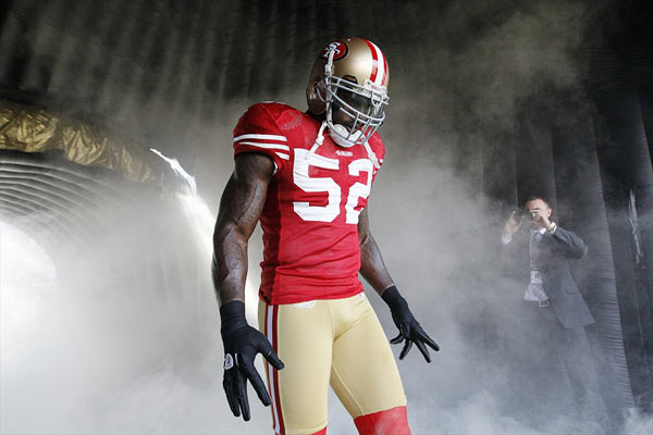 San Francisco 49ers inside linebacker Patrick Willis (52) is introduced  during the San Francisco 49ers home opener against the Green Bay Packers at  Candlestick Park in San Francisco, California, on Sunday, September