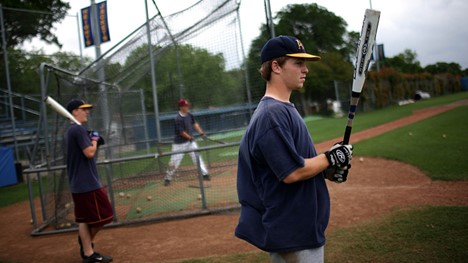 Lightweight Features - Right Baseball Bat for Highschool Players
