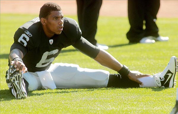 Oakland Raiders quarterback Terrelle Pryor